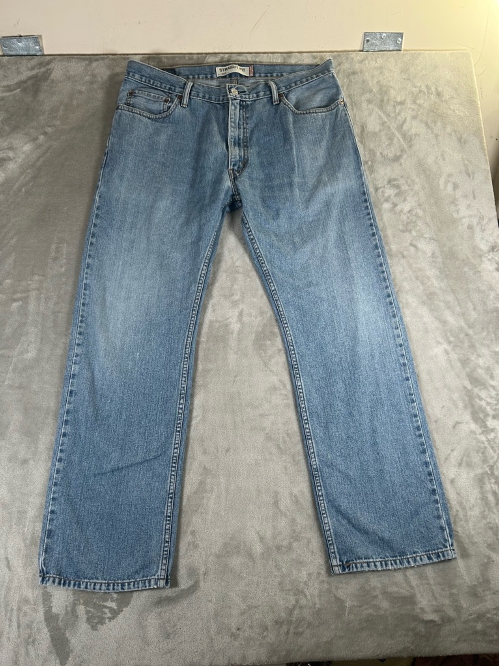 Levi’s 505 Men's Light Blue Straight-Leg Jeans